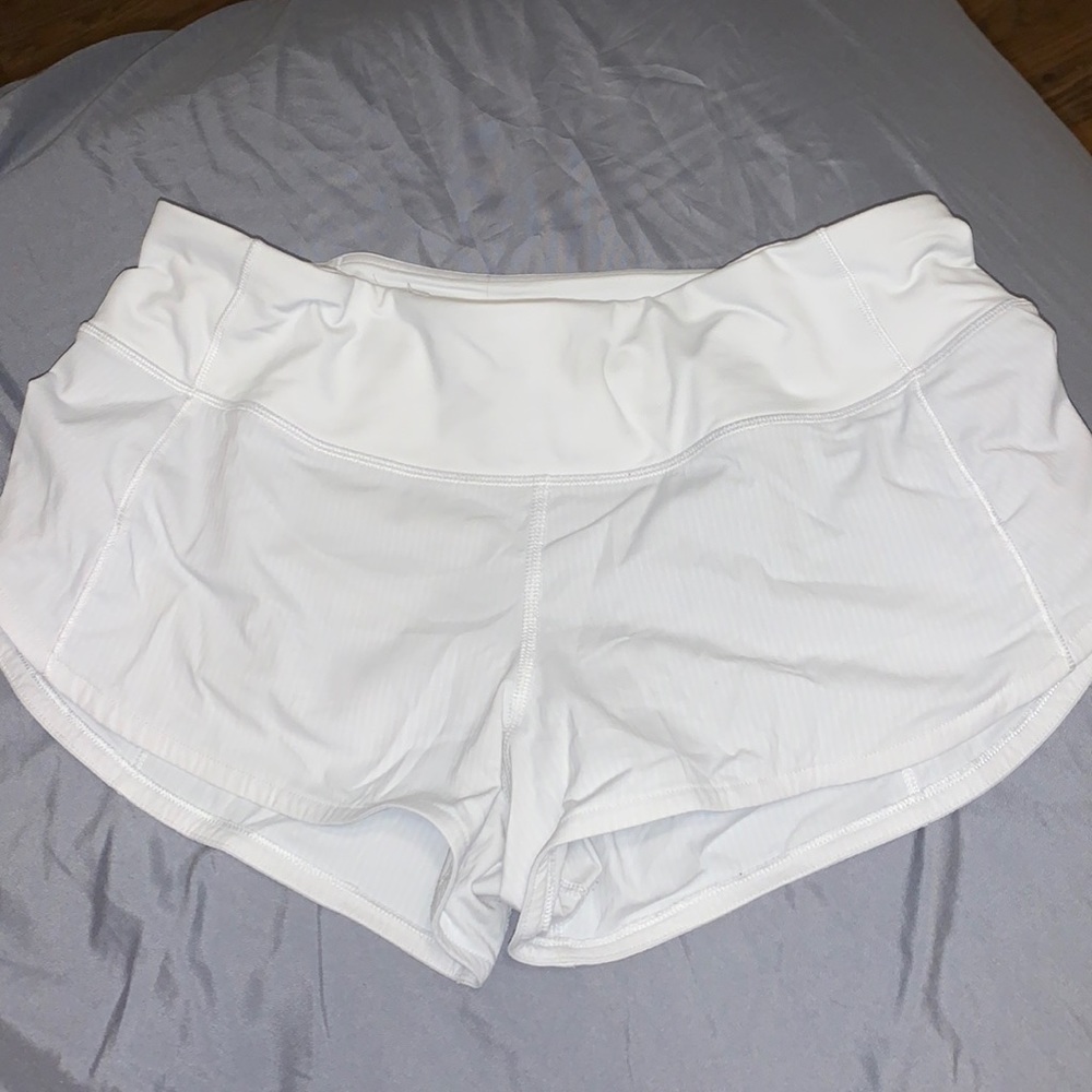 LULULEMON white speed up shorts